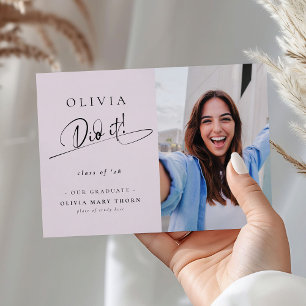 Snyggt hon gjorde det! Skriptutexamen Foto Meddelande