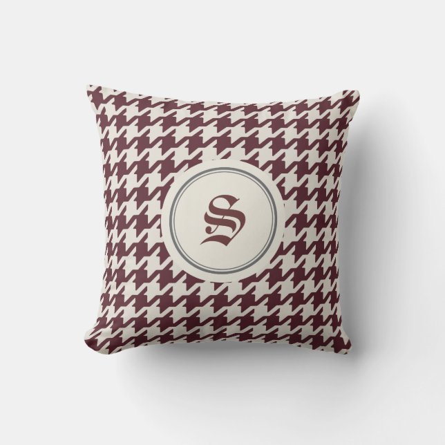 Snyggt, klassisk brun houndstooth med monogram kudde (Framsida)