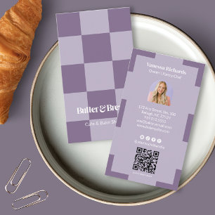 Snyggt lila bakeri logotyp schackrutig QR-foto ver Visitkort