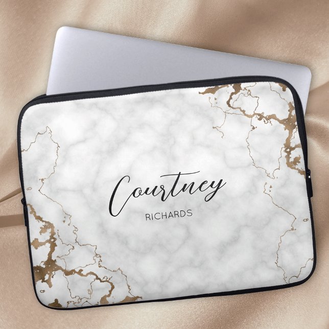 Snyggt Marble Guld Glitter Monogram Namn eller Log Laptop Fodral (Marble and gold glitter personalized laptop sleeve with space for your name or logo)