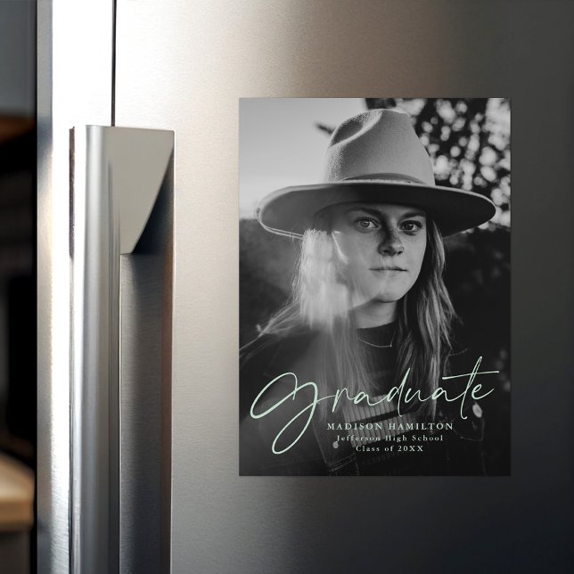 Snyggt Mint Grönt-skript Foto Studenten Magnetisk Inbjudningskort (Skapare uppladdad)