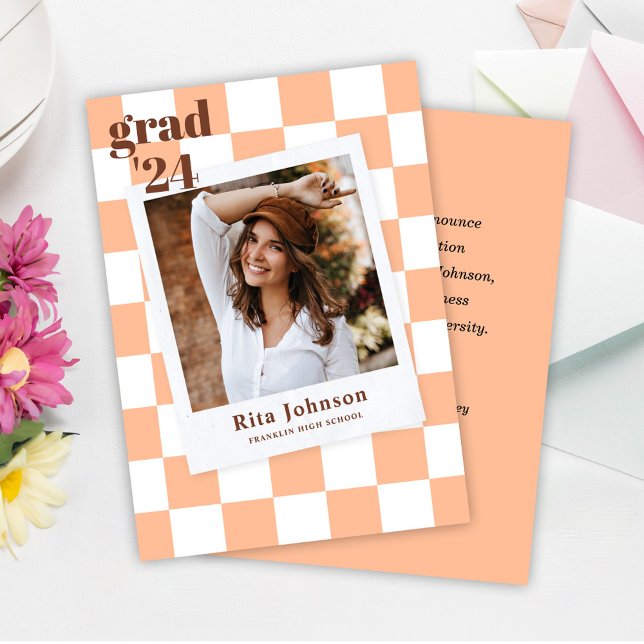 Snyggt Modern Checkated Photo Studenten Meddelande (Stylish Modern Checkered Photo Graduation Announcement)