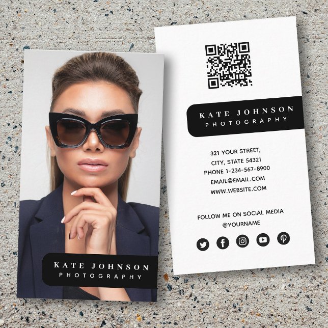 Snyggt Modern Minsta Photo QR Code Social Media Visitkort (Stylish Modern Minimal Photo QR Code Social Media Business Card)