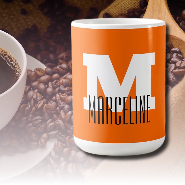 Snyggt Modern Namn Initial | Neon Sunset Orange Kaffemugg (Skapare uppladdad)