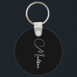 Snyggt Modern Script Namn Black Nyckelring<br><div class="desc">En enkel,  snyggt,  skript-namn-nyckelkedja med vit typografi på svart. Minimalistiskt stil.</div>