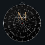 Snyggt Monogram Black Guld Elegant Girly-skript Darttavla<br><div class="desc">Snyggt Black Guld Monogram Elegant Girly Script Dart Board</div>
