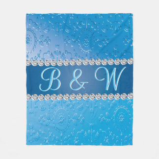 Snyggt Monogram Blue Flower Wonderful Fleecefilt