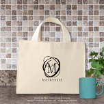 Snyggt Monogram Namn Anpassningsbar Färg Mini Tygkasse<br><div class="desc">Elegant, snyggt till personlig med väska med dekorativt monogram eller början i ditt val av färg och teckensnitt stil för namn. ÄNDRINGAR: Ändra bakgrunden till färg, välj en stil-bildbakgrund eller ändra textteckensnittet stil, färg, storlek och placering i EDIT. ASSISTANS: Om du vill ha hjälp med designändringar eller anpassning, ändra storlek...</div>