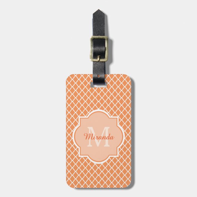 Snyggt Orange Quatrefoil Monogram med Namn Bagagebricka (Vertikal Framsida)