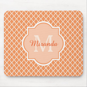 Snyggt Orange Quatrefoil Monogram med Namn Musmatta