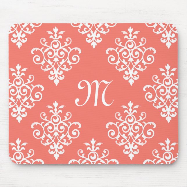 Snyggt Peach Coral Damask Patch med Monogram Musmatta (Framsidan)