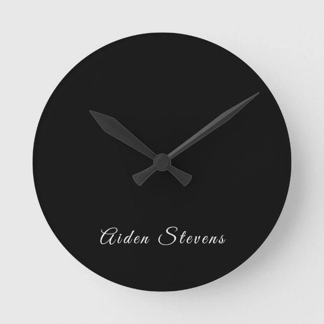 Snyggt Plain Black & White Minimalist Add Namn Rund Klocka (Framsida)