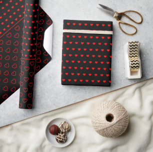 Snyggt Red Hearts Mönster on Black Wrapping Pappe Presentpapper