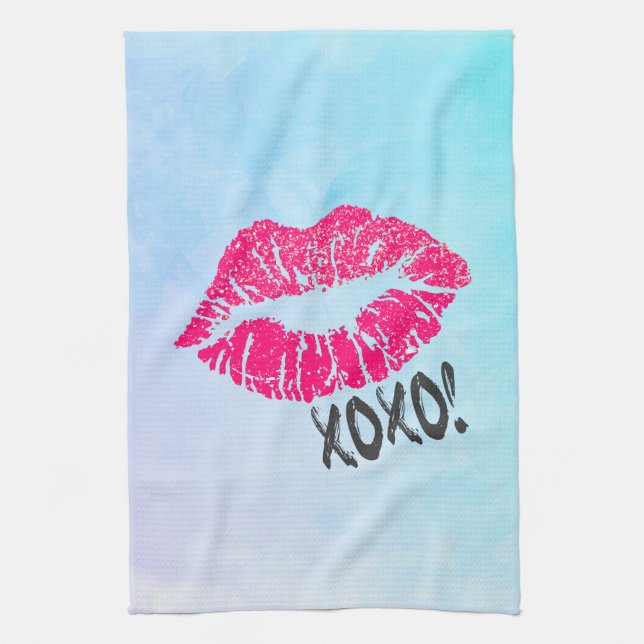 Snyggt Rosa Kissy Läppar med oxo! Blå vattenfärg Kökshandduk (Vertikal)