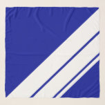 Snyggt Royal Navy Blue White Slant Tävla Rand Sjal<br><div class="desc">Den här moderna,  eleganta designen har vit diagonal tävla rand mot vibrant royal,  marin blå bakgrund.</div>