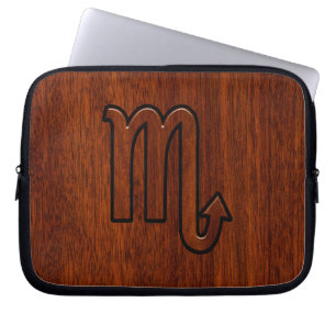 Snyggt Scorpio Zodiac Symbol i Mahogany Laptop Fodral