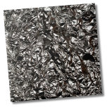 Snyggt Silver Metallic Foil Backsplash Kakelplatta<br><div class="desc">Snyggt Glam Unique Metallic Grått Black Foil Backsplash keramic tile. Den här coolan av aluminiumkrackad folie ser nästan ut som en druzy-sten eller något mycket mer glamoröst. Jag tänka att det skulle göra en fantastisk-ryggstöt med lite glam och lite industriberöring. Om du vill använda den här plattan som en liten...</div>