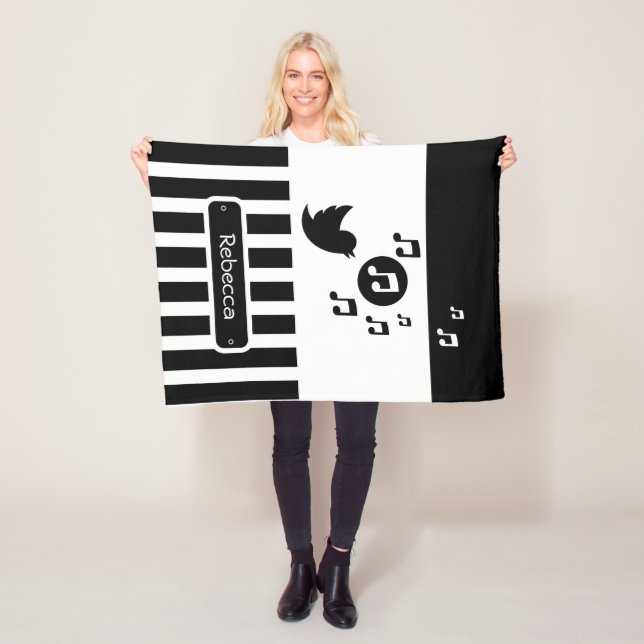 Snyggt Songbird Black White Personlig Rand Fleecefilt (På plats)