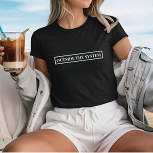 Snyggt svart utanför systemutrymmet t shirt