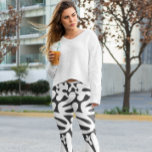 snyggt, svartvitt leggings<br><div class="desc">Upplev bekvämlighet och stil med våra moderna svarta och vita funkyar. Med en klassam roligt abstrakt mönster över hela världen är dessa lagar perfekter för kvinnor med hög ålder som vill se en skoningslös snyggt. De är gjorda med största försiktighet och ger en snuspassning och är designade för behållan som...</div>