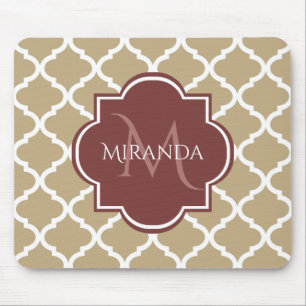 Snyggt Tan Quatrefoil Burgundy Monogram och Namn Musmatta