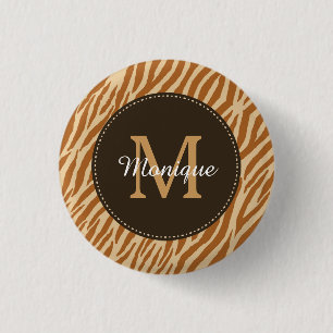 Snyggt Tawny Brown Zebra tryck Monogram och Namn Knapp
