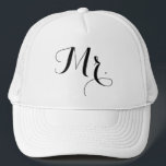 Snyggt Text Hat - Groom Trucker Cap Gift Keps<br><div class="desc">Visa pridet från grummet med den här snyggten truckerkeps för "Mr"-text,  perfekt för bröllop,  bachelor-partier eller smekmånad-äventyr. Med sin moderna utformning och bekväma passform är det en underbar gåva till alla blivande brudgummar som vill ge sin nya titel självförtroende och stil.</div>