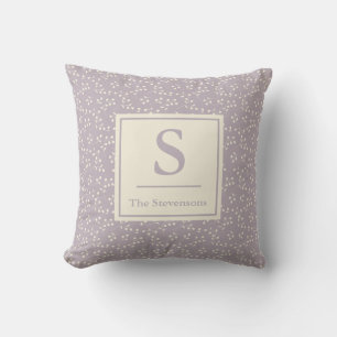 Snyggt Vintage Lilac Blommönster Monogram Namn Kudde