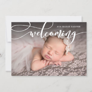 Snyggt Welving Script Photo Birth-meddelande Meddelande