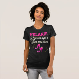 SNYGGTENS ROSA 50:E BIRTHDAY PERSONLIG T SHIRT