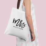 Snyggtens skript "Future Mrs." Tygkasse<br><div class="desc">Roligt personlig brudens sida design.</div>