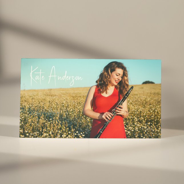 Snyggtens skriptprofil, fotomusiker, svart&vit visitkort (Skapare uppladdad)