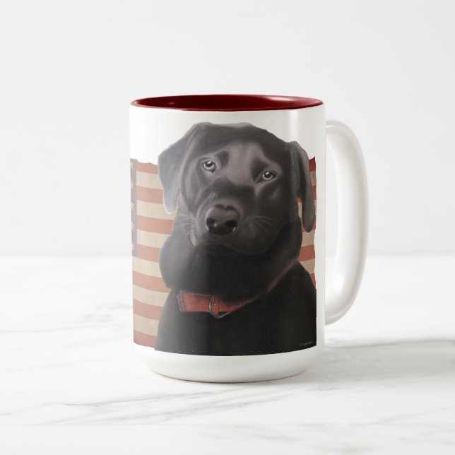 Snyval Labrador Retriever American Flagga Två-Tonad Mugg (Framsida höger)