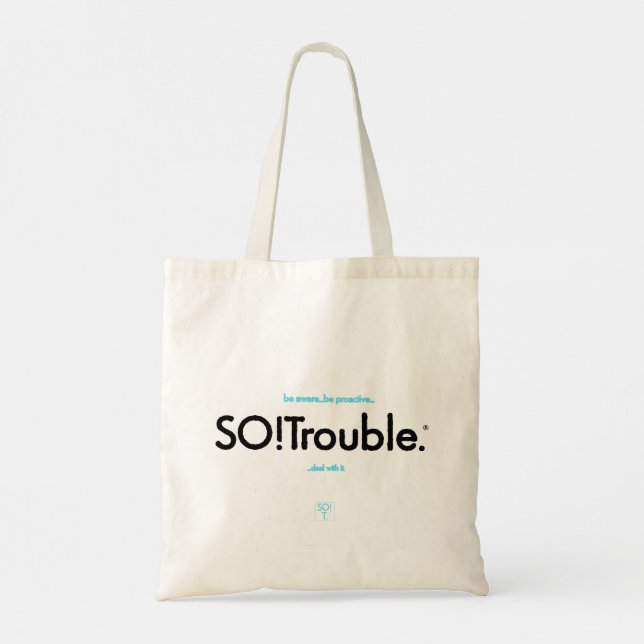 SO!Trouble. Logo Bag Tygkasse (Baksida)