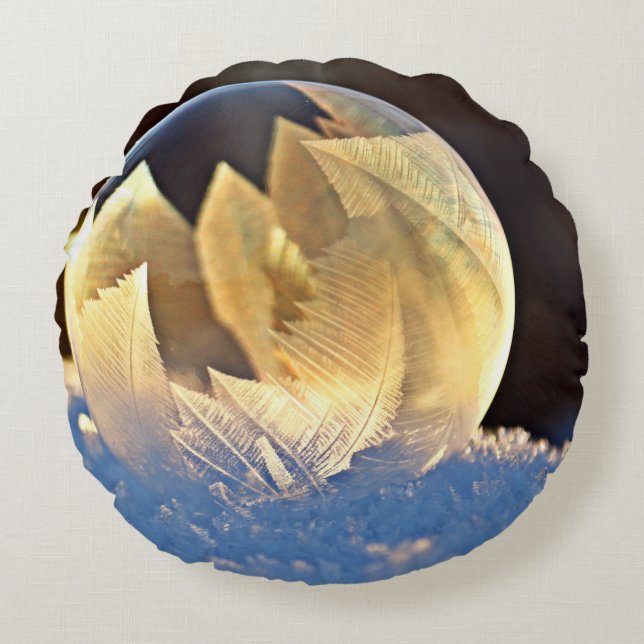 Soap Bubble på Snö Rund Kudde (Framsidan)