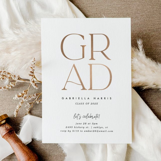 Soaring Grad | Ro Guld + Vita Studenten Inbjudningar (Soaring Grad | Rose Gold + White Graduation Invitation)