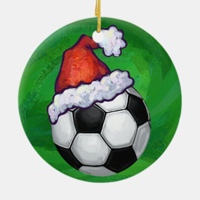 Soccer Ball Santa Hat på Grönt Julgransprydnad Keramik (Baksidan)