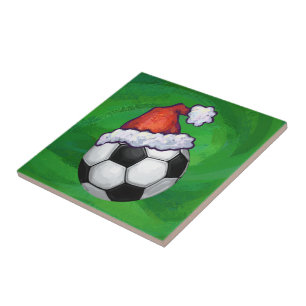 Soccer Ball Santa Hat på Grönt Kakelplatta