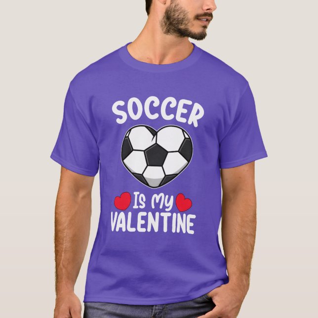 Soccer Is My Valentine Day Sports friend retro T Shirt (Framsida)