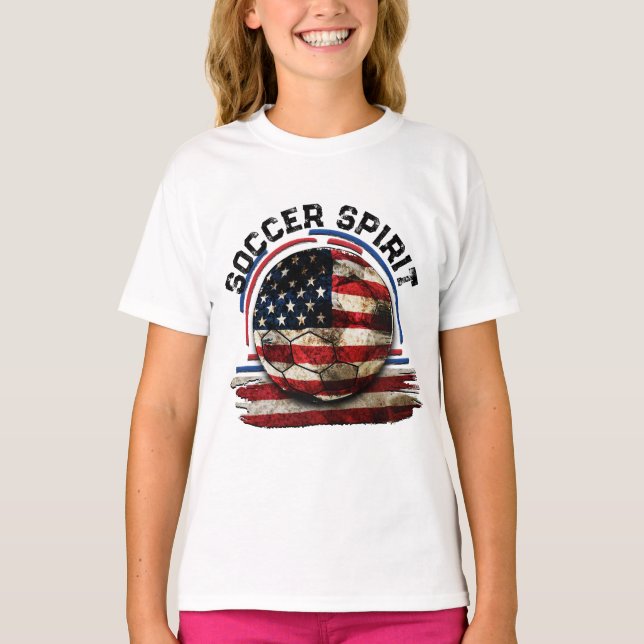 Soccer Spirit USA, Distress American Flagga T Shirt (Framsida)