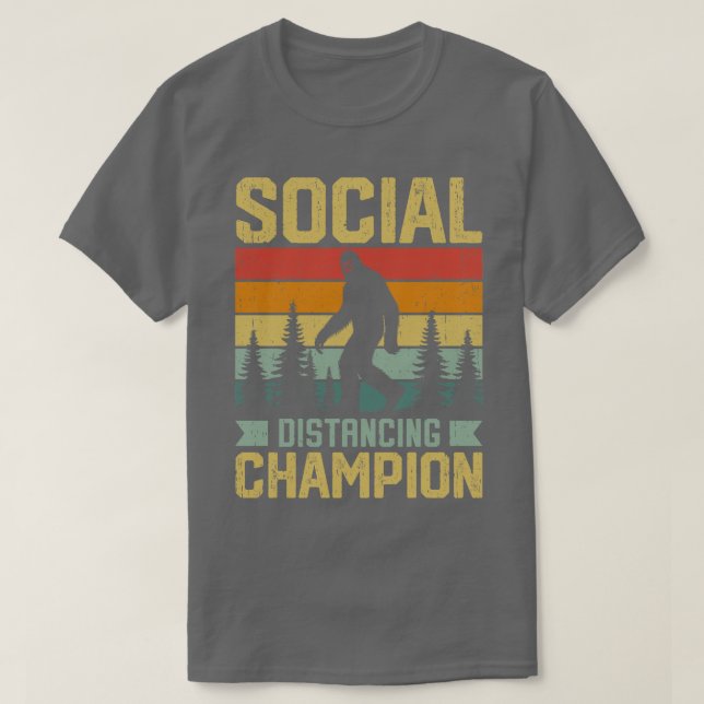 SOCIAL AVSTÅND CHAMPION med bigfoot T Shirt (Design framsida)
