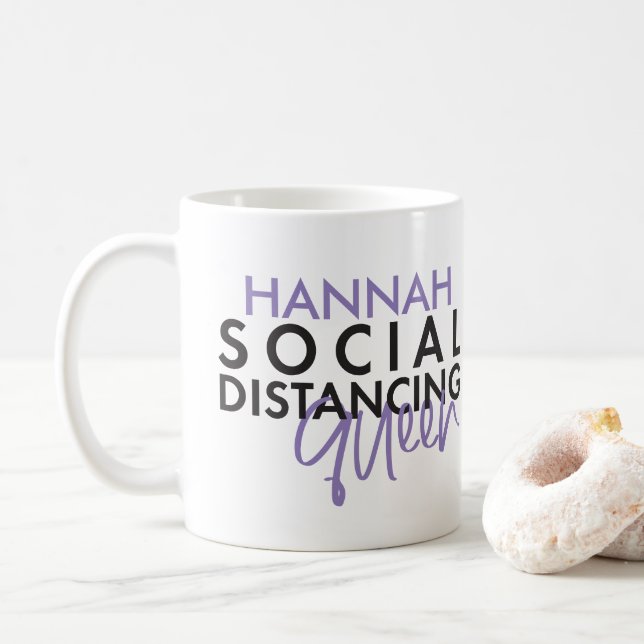 Social avstånd drottning modern typografi kaffemugg (Med munk)