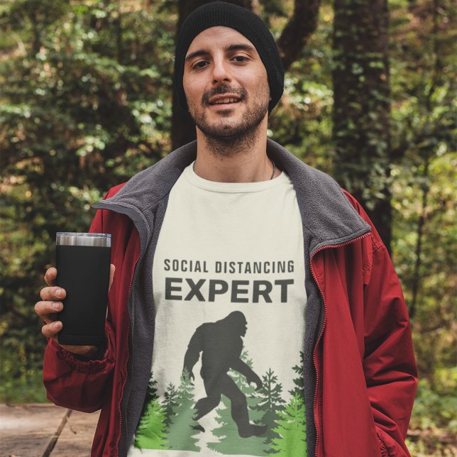 Social Avstånd expertsasquatch T Shirt (Skapare uppladdad)