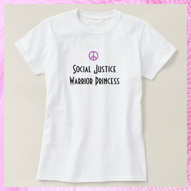 Social Justice Warrior Princess Tee (Skapare uppladdad)