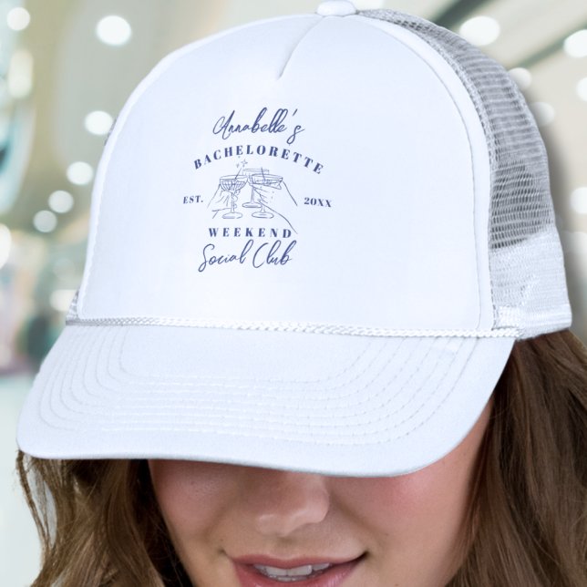 Social klubens snygga möhippa fest keps (Social Club Preppy Bachelorette Party Trucker Hat)