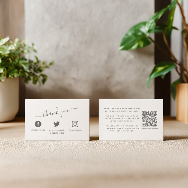 Social-medieikoner QR-kod tack för rabatt Tilläggskort (Thank you enclosure card for customer orders with QR code and social media details)