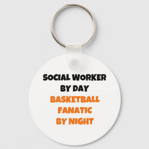 Socialarbetare av dagbasketfanatikern vid natt nyckelring