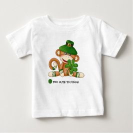 Sock monkey med Shamrock St. Patrick's Day T-shirt