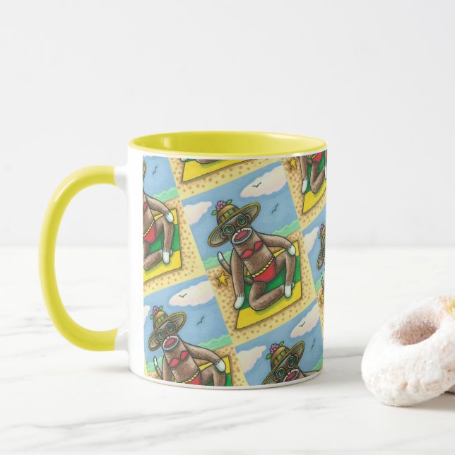 SOCK MONKEY RED BIKINI, VID BEACH TECKNAD FUNNY MUGG (Med munk)