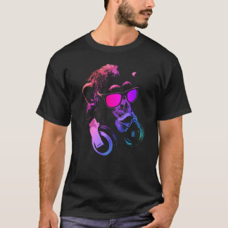 Sockel med solglasögon och hörlurar 1 t shirt